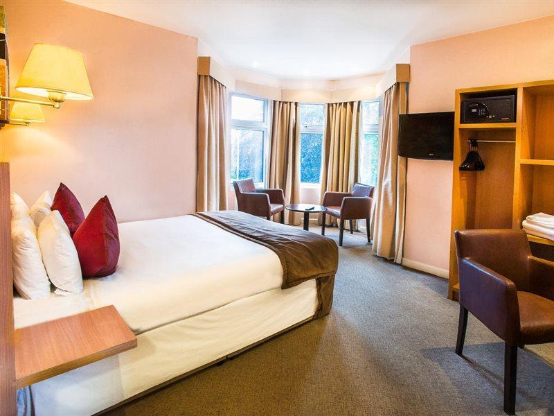 The Luton Hotel Екстериор снимка
